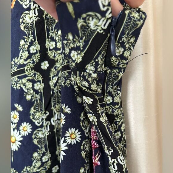 Agua Bendita Target Dainty Floral Tile Navy Flutter Sleeve Mini Dress 2X EUC - Picture 6 of 9